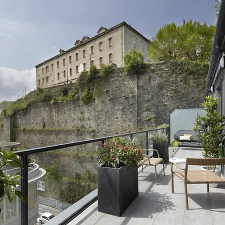 Moshi Terrace By Feelfree *